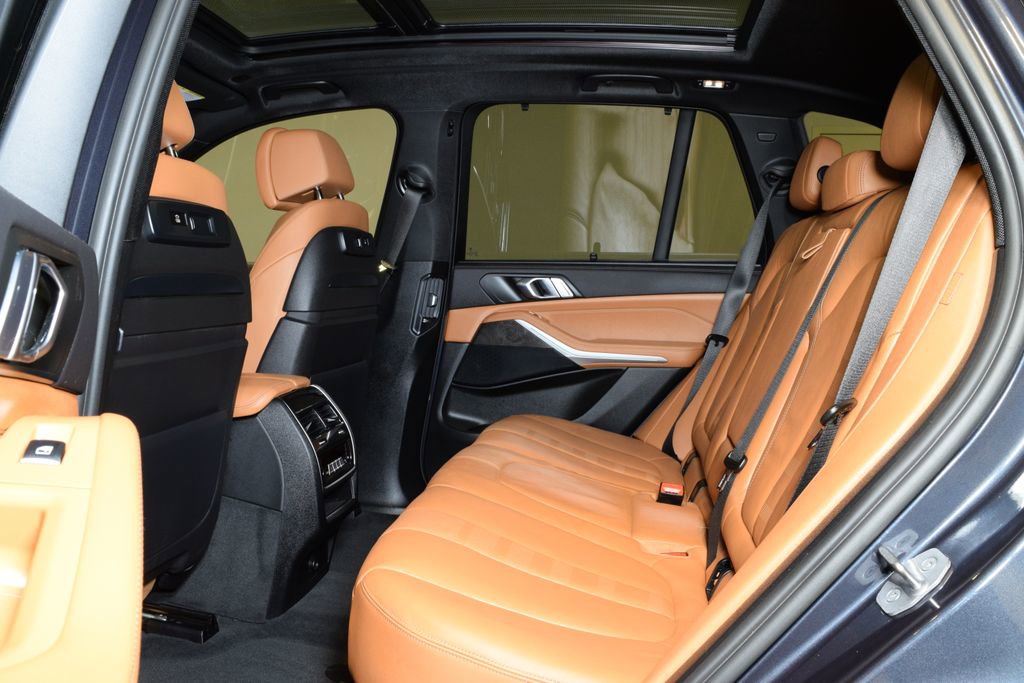 Used 2022 BMW X5 xDrive45e w/ Executive Package image 28