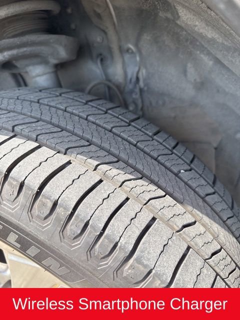 Used 2020 Toyota RAV4 Limited image 11