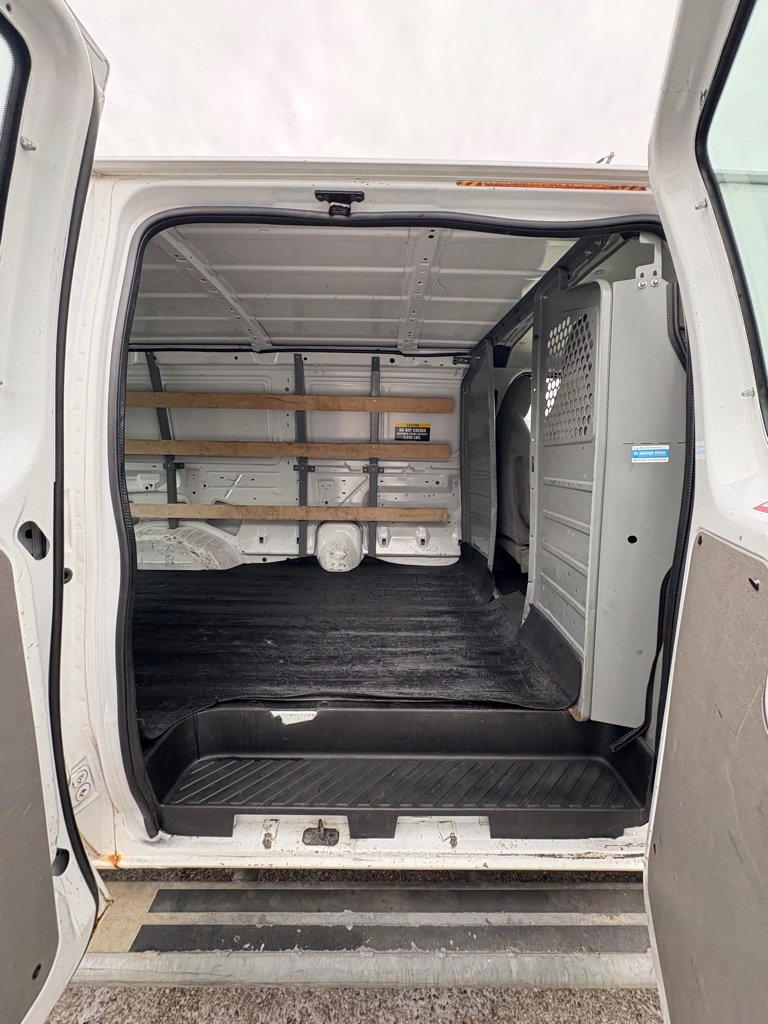 Used 2014 Ford E-250 and Econoline 250 E-250 w/ Power Group image 13