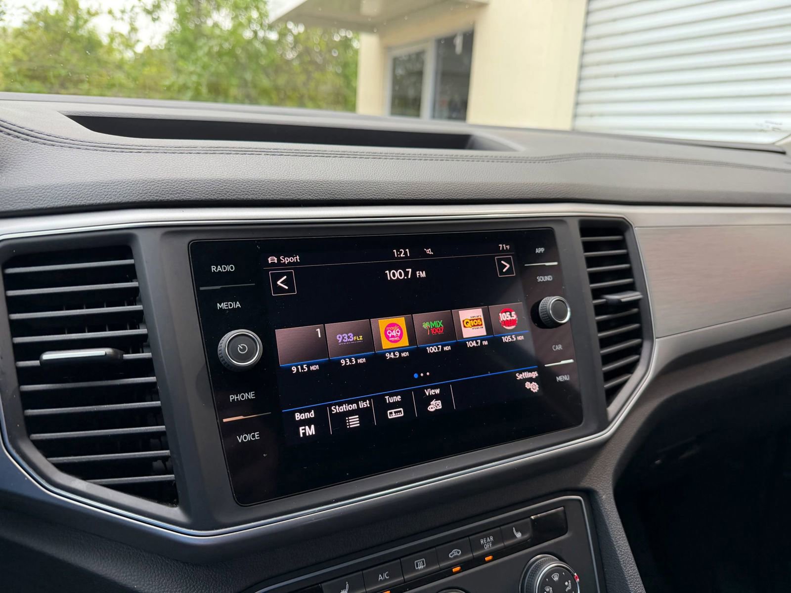 Used 2018 Volkswagen Atlas SE image 14