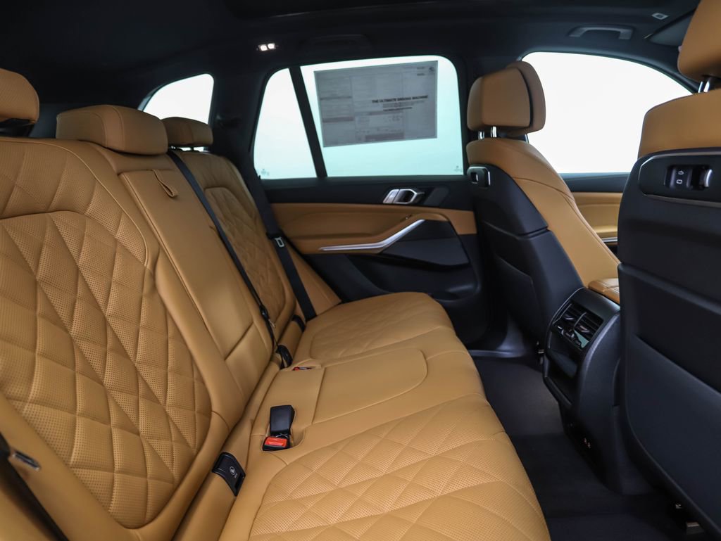 Used 2026 BMW X5 xDrive40i w/ M Sport Package image 25