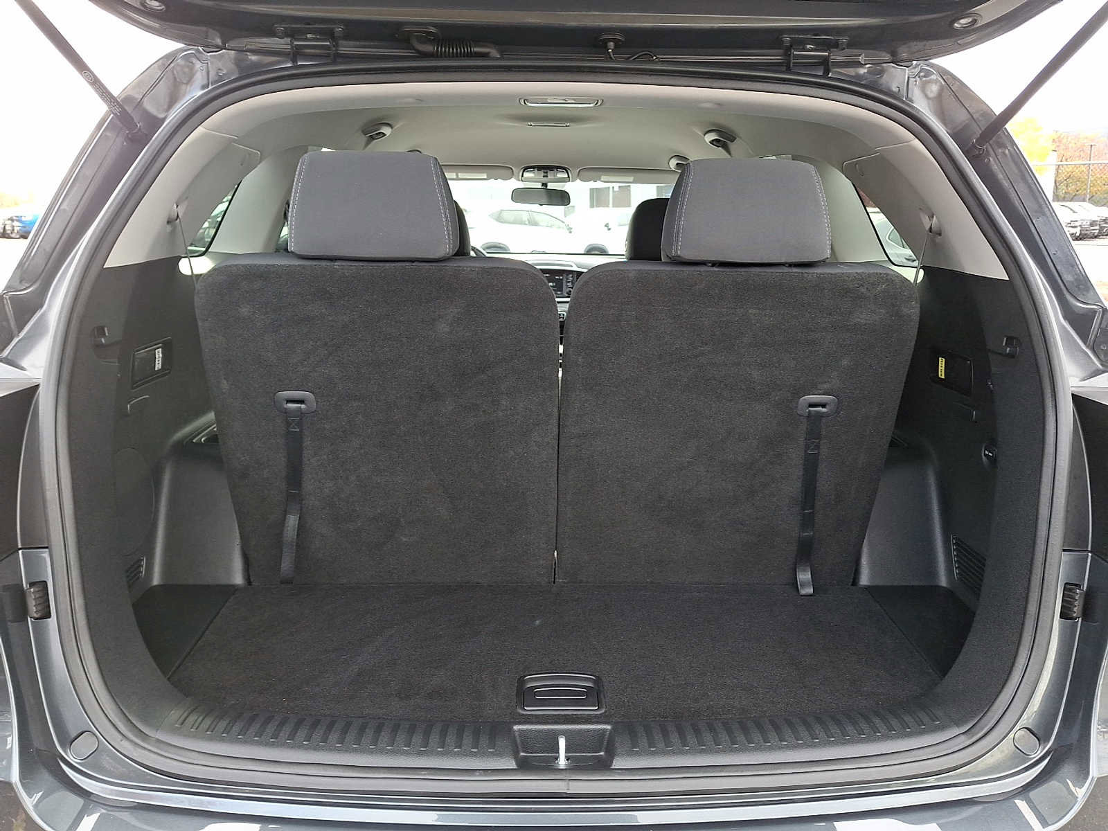 Used 2019 Kia Sorento S image 27