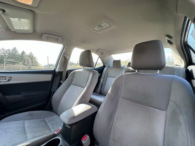 Used 2015 Toyota Corolla LE FWD image 12