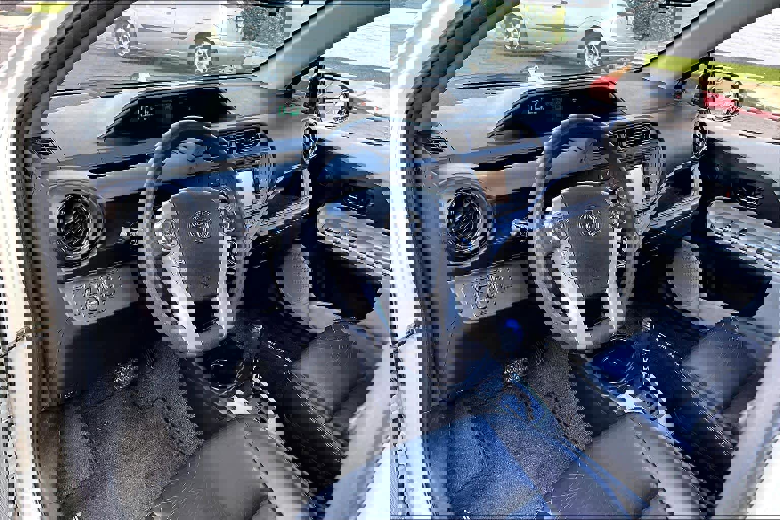 Used 2012 Toyota Prius C Four image 17