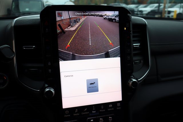 Used 2025 RAM 3500 Laramie image 27