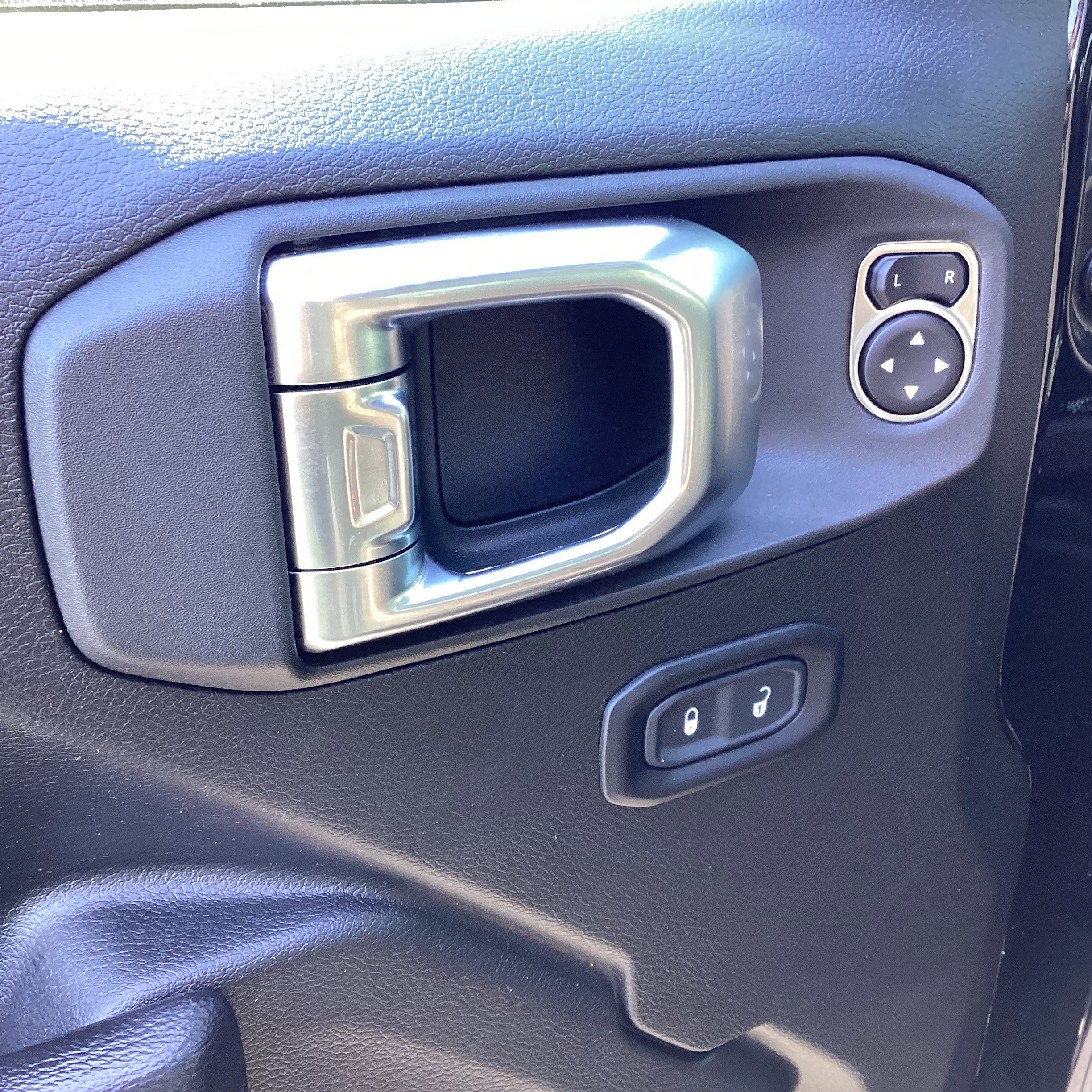 Used 2023 Jeep Wrangler Unlimited Sport AWD/4WD image 24