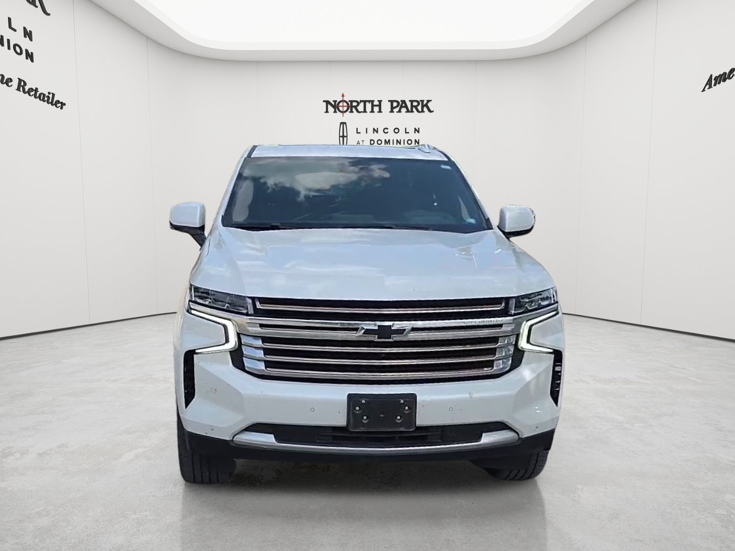 Used 2023 Chevrolet Tahoe High Country AWD/4WD image 2