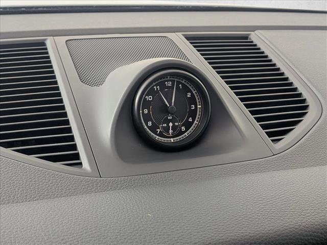 Certified 2025 Porsche Macan Turbo image 27