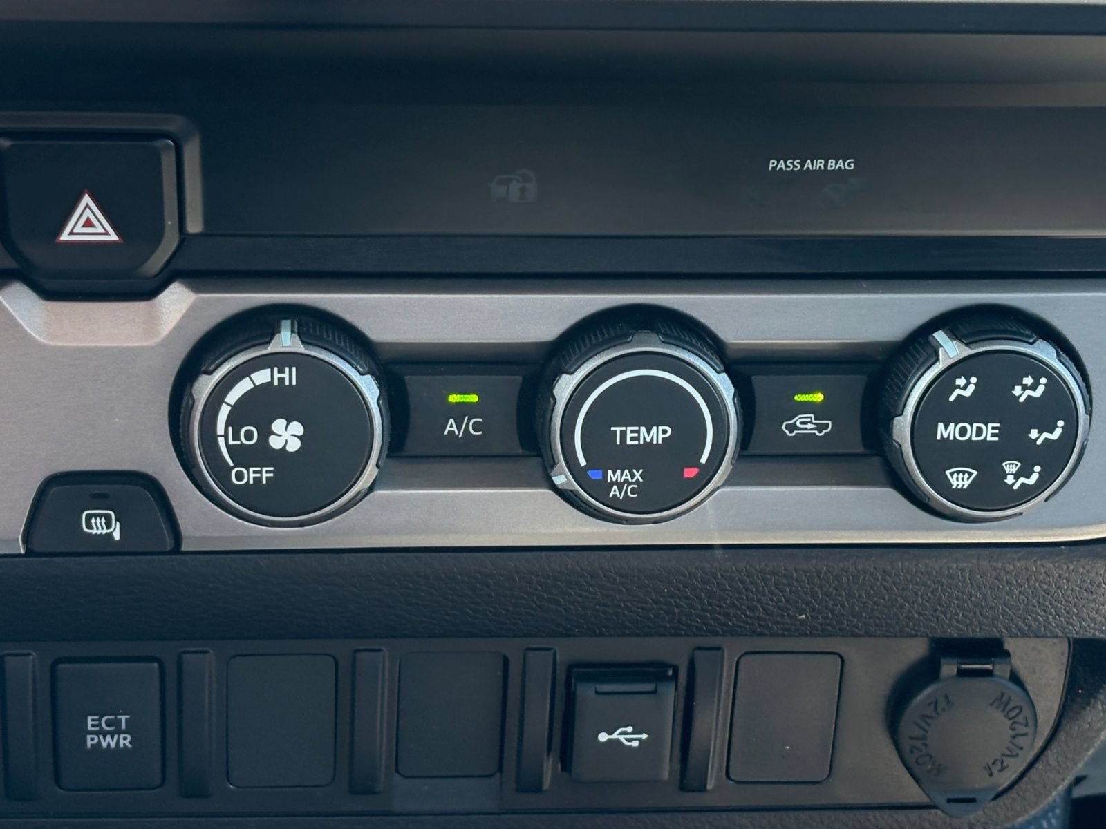 Used 2023 Toyota Tacoma SR RWD image 16