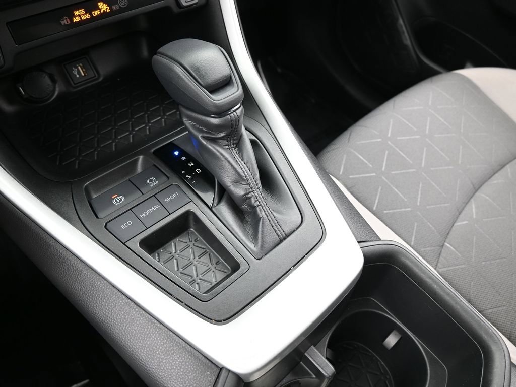 Used 2023 Toyota RAV4 XLE image 26