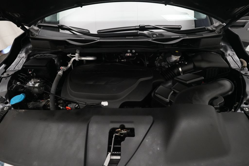Certified 2024 Honda Odyssey Elite image 3