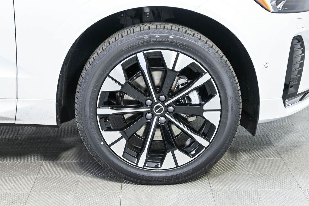 New 2026 Volvo XC60 B5 Plus w/ Protection Package Premier AWD/4WD image 36