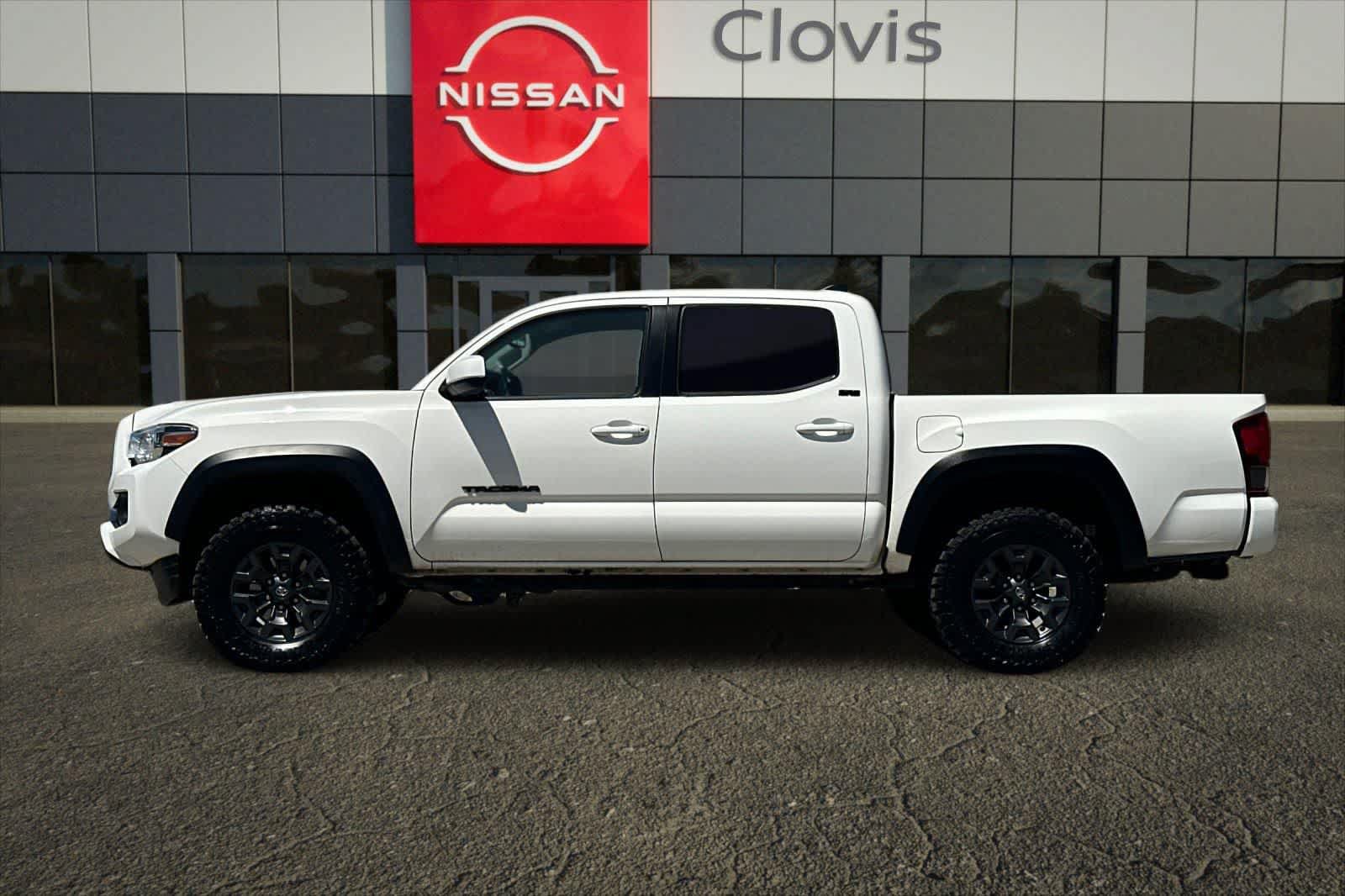 Used 2021 Toyota Tacoma SR5 w/ Trail Edition AWD/4WD image 6
