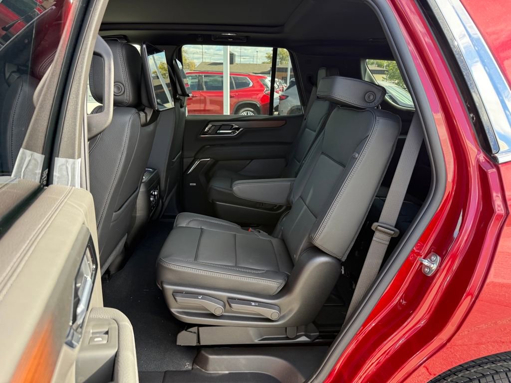 New 2026 GMC Yukon Denali w/ Denali Reserve Package image 17