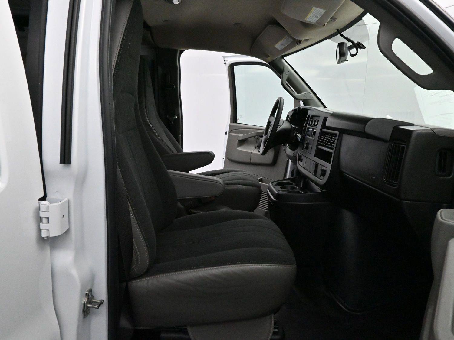 Used 2023 GMC Savana 2500 w/ Driver Convenience Package image 20