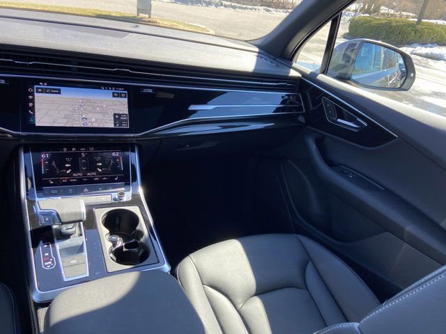 Used 2025 Audi Q7 3.0T Premium image 14