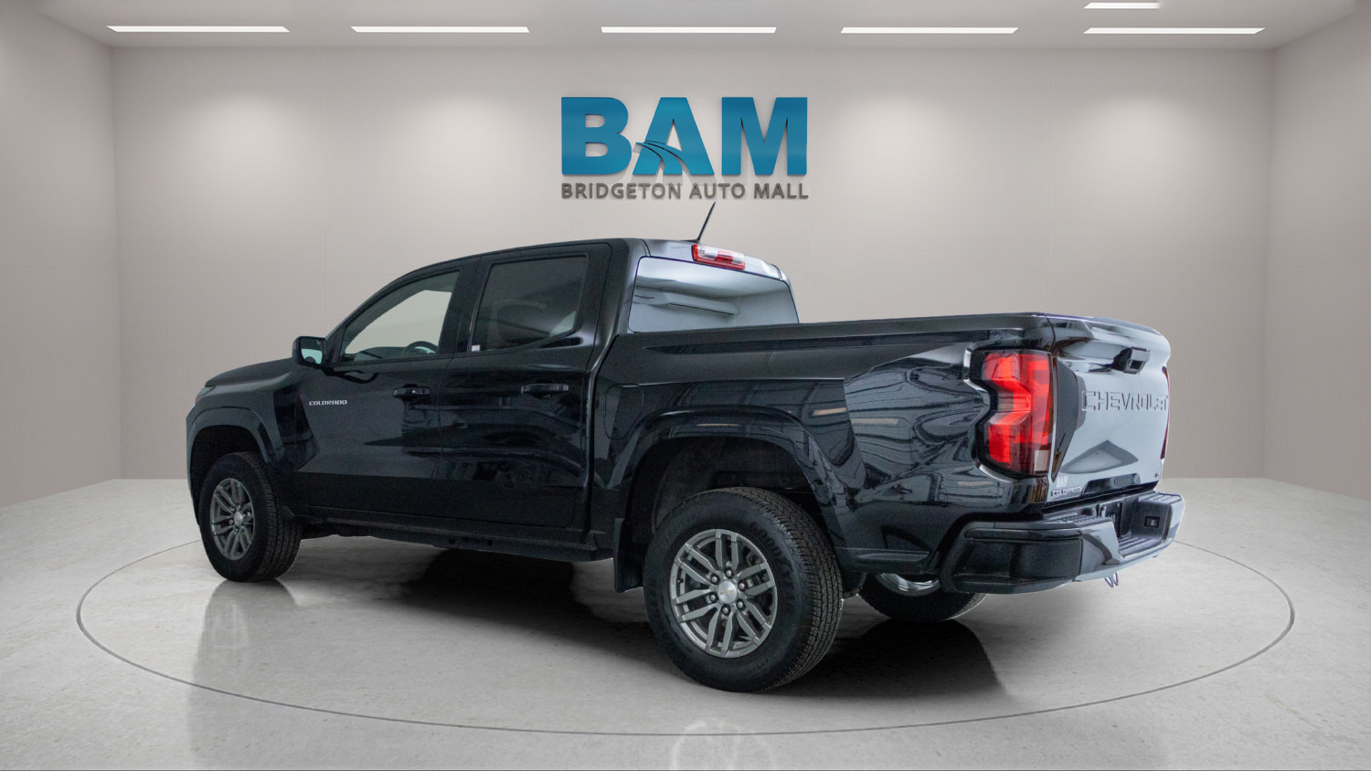 Used 2023 Chevrolet Colorado LT RWD image 5