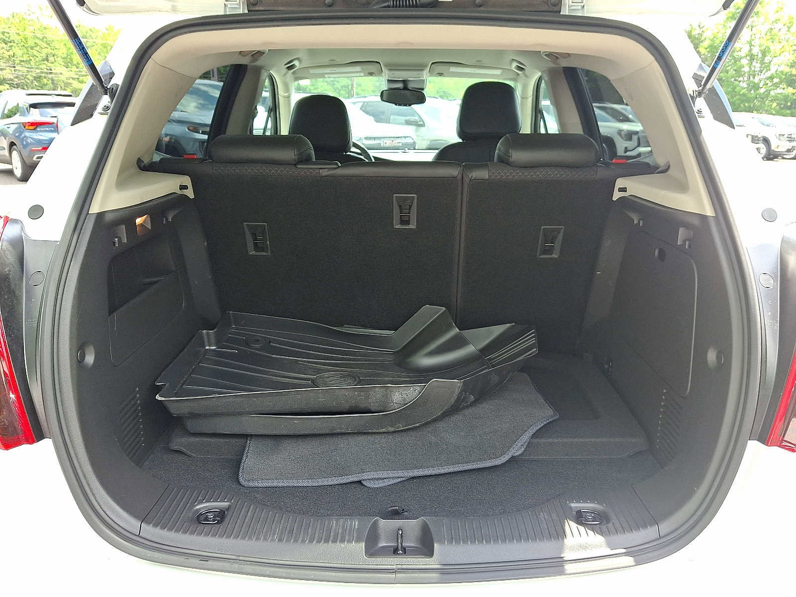 Used 2022 Buick Encore Preferred w/ Safety Package image 29