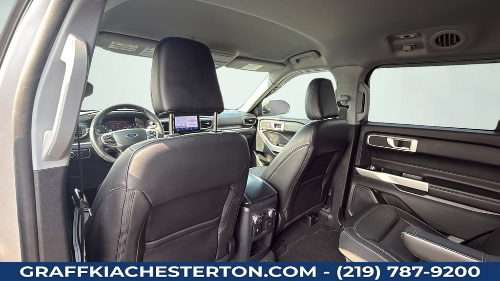 Used 2021 Ford Explorer XLT w/ Equipment Group 202A AWD/4WD image 42