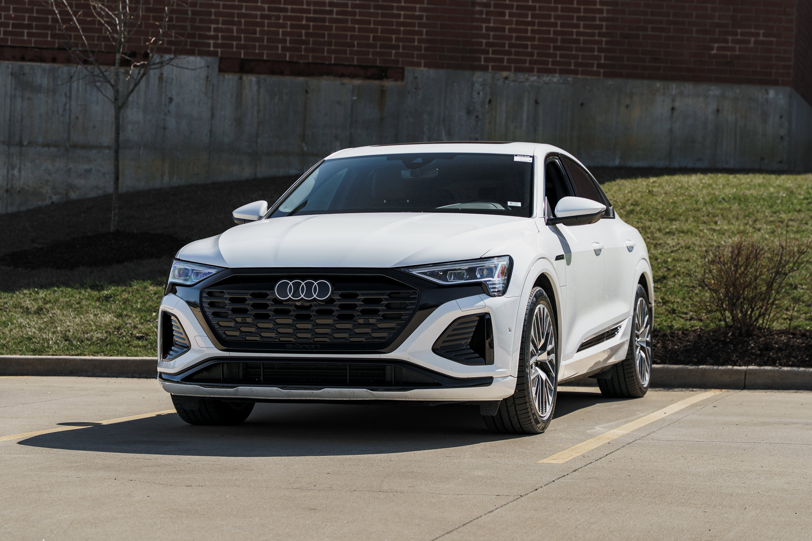 Certified 2024 Audi Q8 e-tron Premium Plus w/ Premium Plus Package image 7