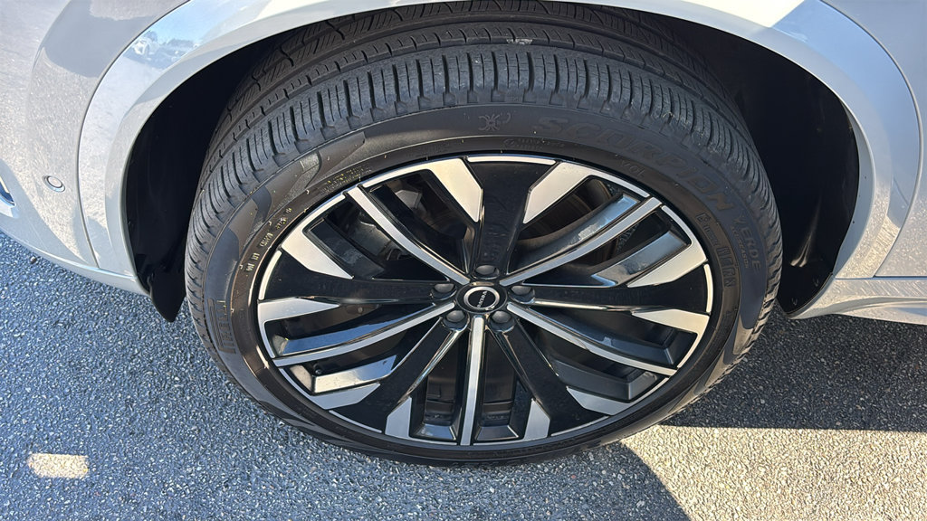 Certified 2026 Volvo XC90 B6 Plus AWD/4WD image 32
