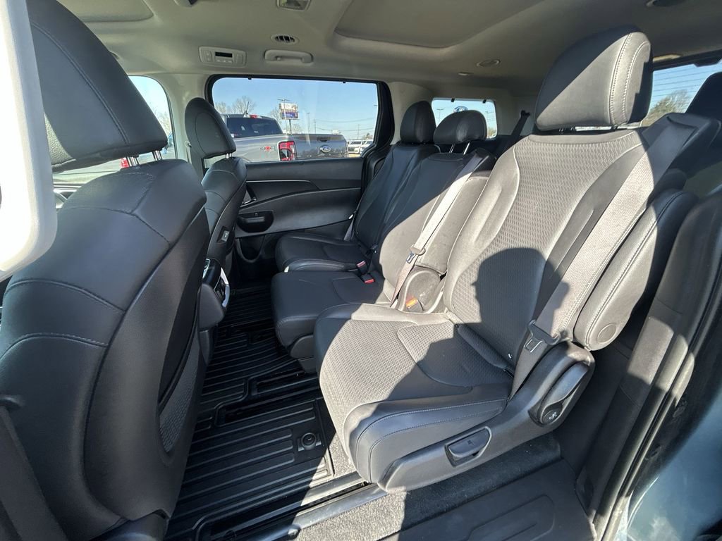 Certified 2025 Kia Carnival SX Prestige image 29