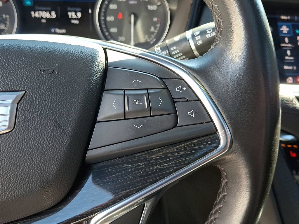 Used 2022 Cadillac XT5 Premium Luxury w/ Technology Package AWD/4WD image 24
