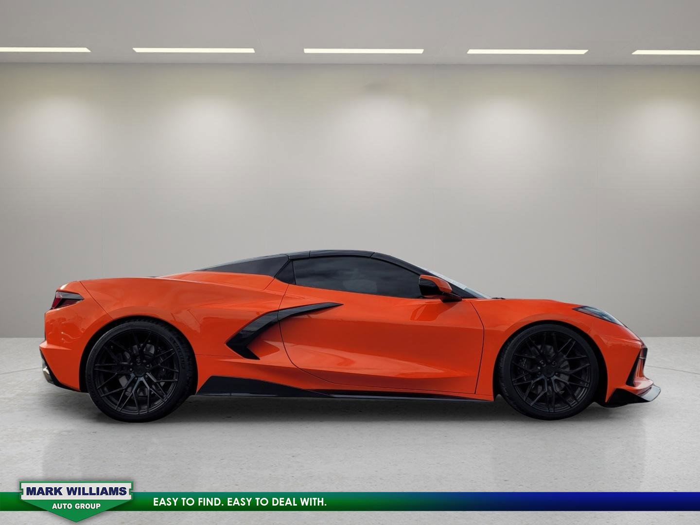 Used 2021 Chevrolet Corvette Stingray Premium Conv w/ Z51 Performance Package image 2