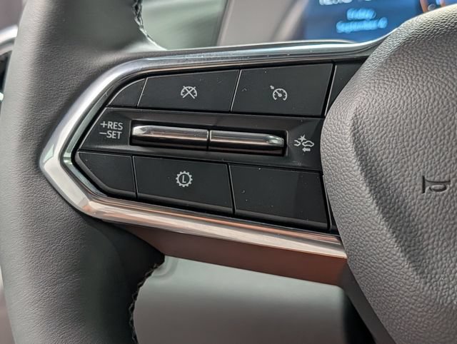New 2027 Chevrolet Equinox LT w/ Convenience Package II AWD/4WD image 17
