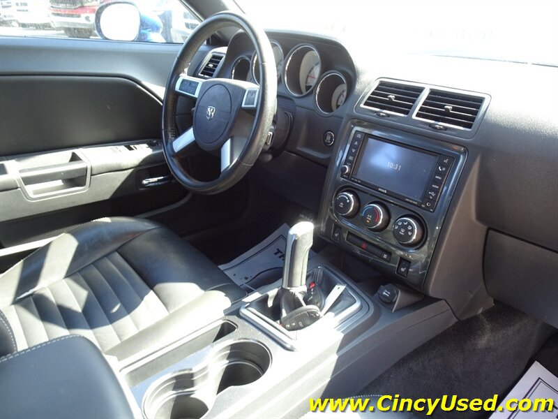 Used 2010 Dodge Challenger R/T RWD image 15