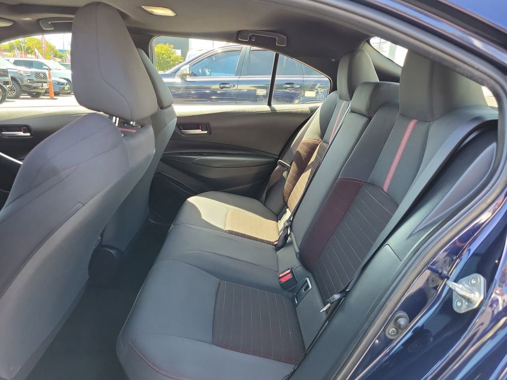 Used 2025 Toyota Corolla SE w/ SE Premium Package FWD image 18
