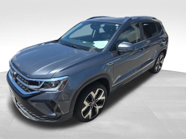 Used 2022 Volkswagen Taos SEL AWD/4WD image 3