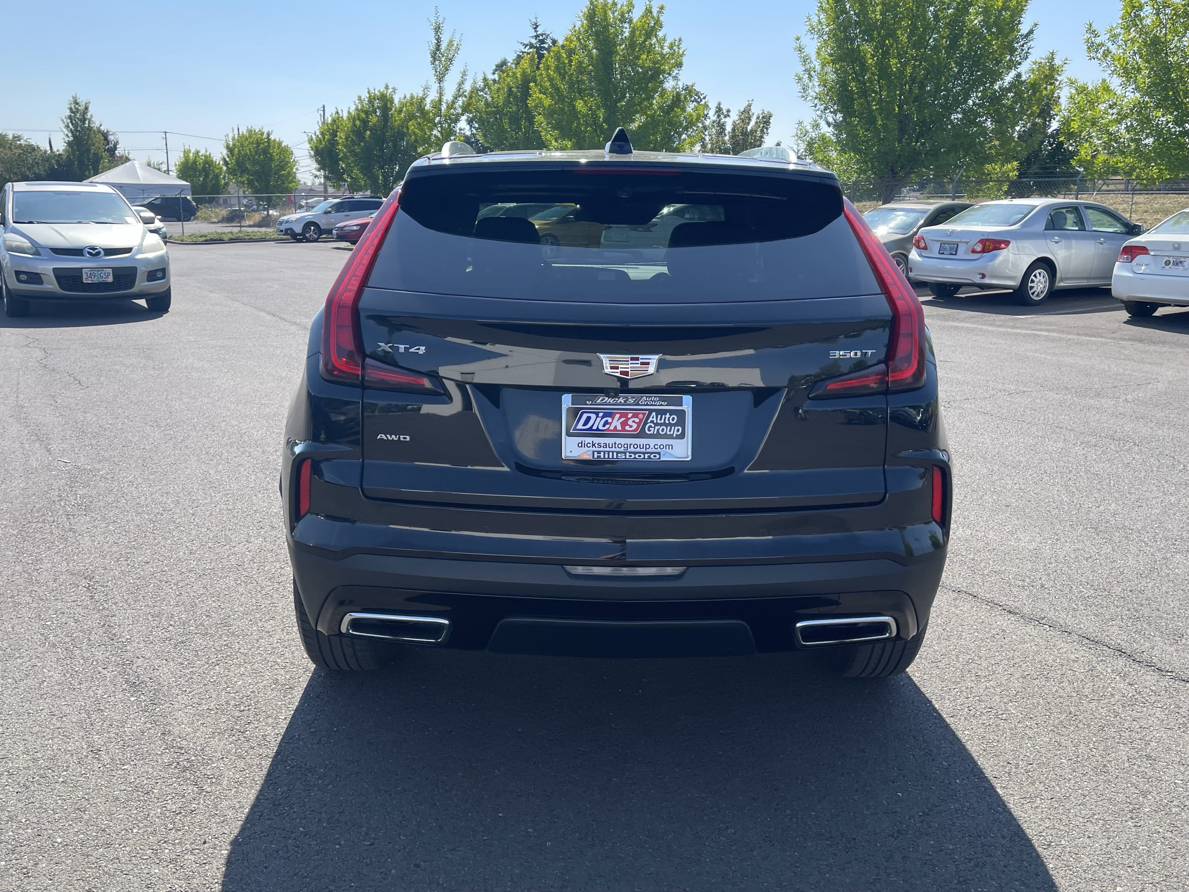 Used 2024 Cadillac XT4 Premium Luxury AWD/4WD image 4