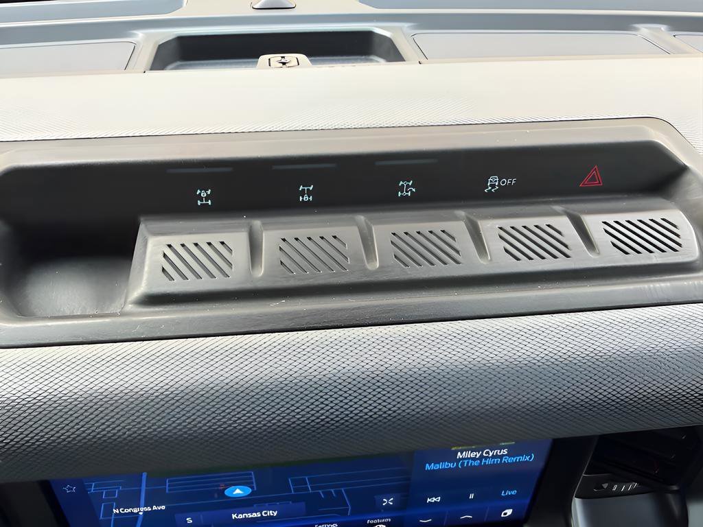 Used 2023 Ford Bronco Everglades AWD/4WD image 22