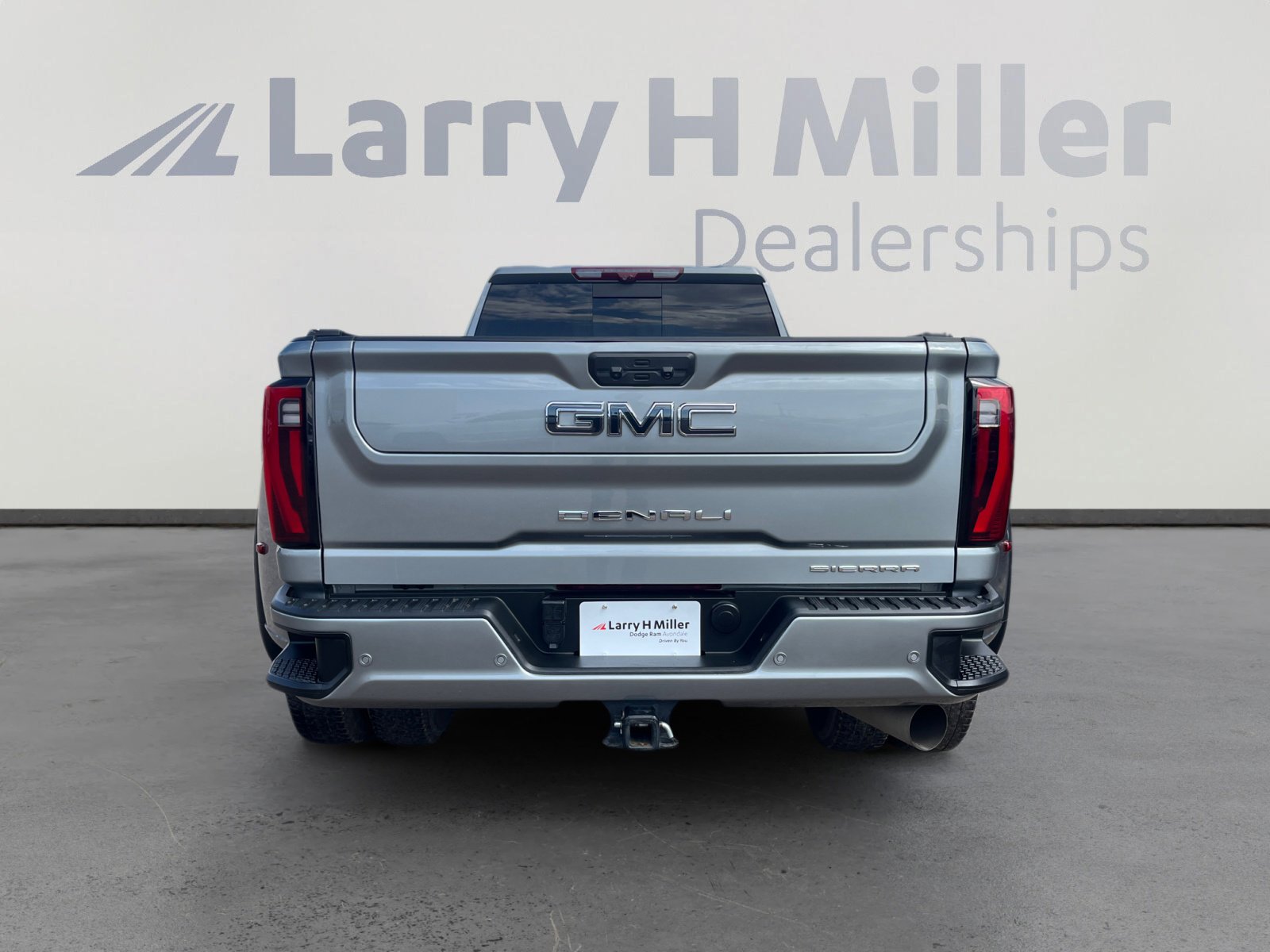 Used 2024 GMC Sierra 3500 Denali Ultimate image 4