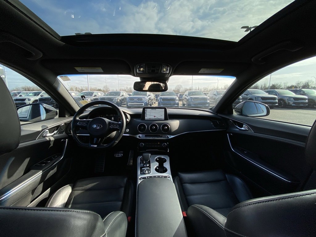 Used 2021 Kia Stinger GT2 image 25