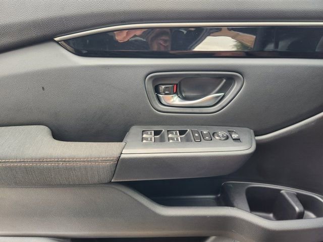 Used 2025 Honda Pilot Sport image 24