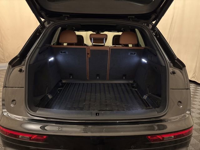 Used 2025 Audi Q5 2.0T Premium image 9