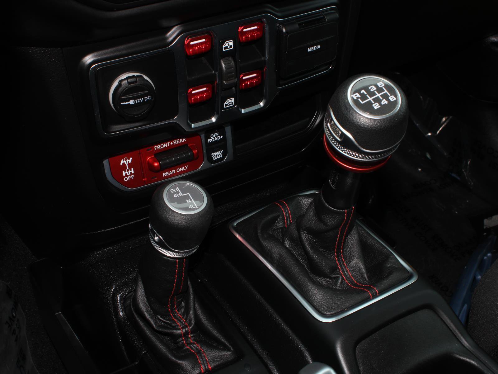 Used 2021 Jeep Wrangler Unlimited Rubicon w/ Cold Weather Group image 12