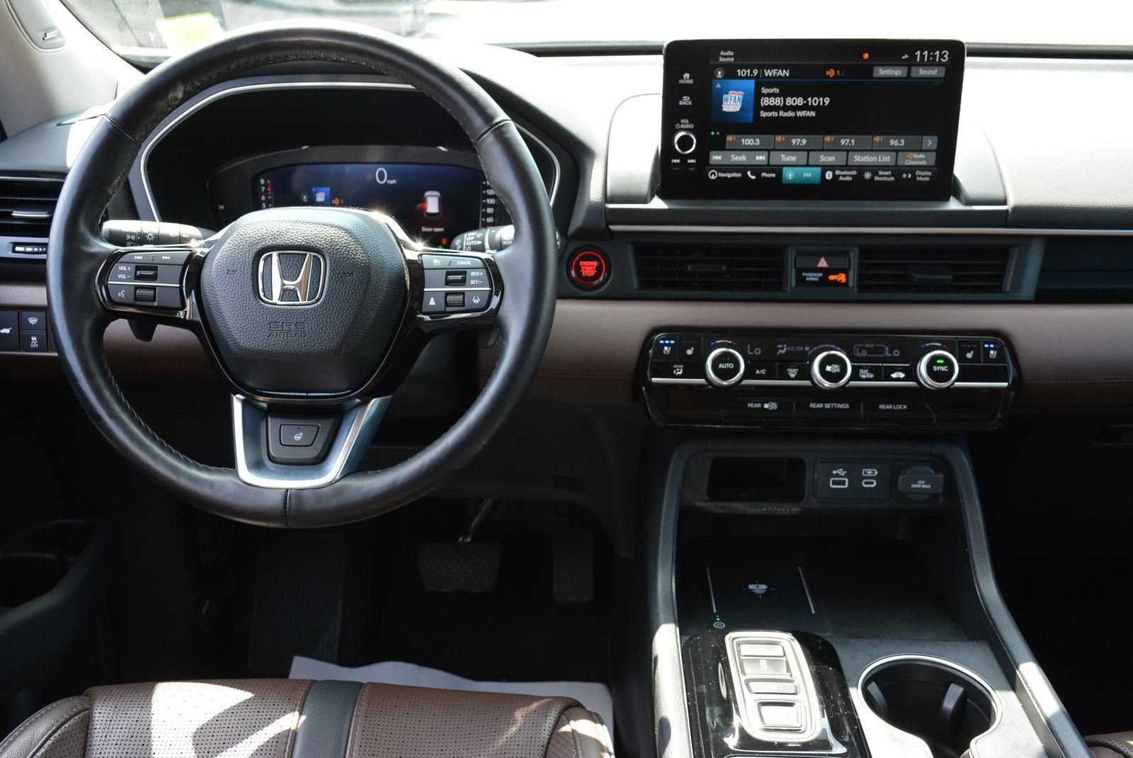Used 2024 Honda Pilot Elite image 15