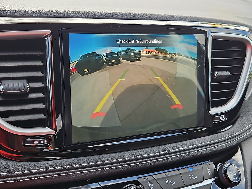 New 2027 Chrysler Pacifica Select FWD image 16