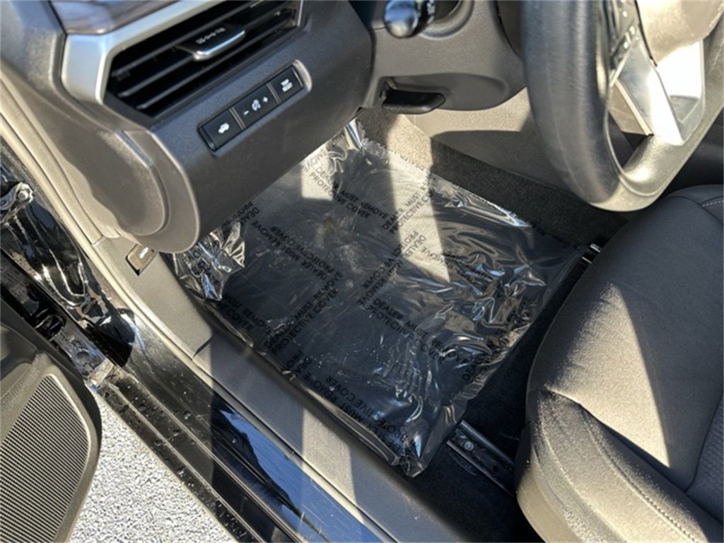 Used 2024 Nissan Altima 2.5 SV image 22