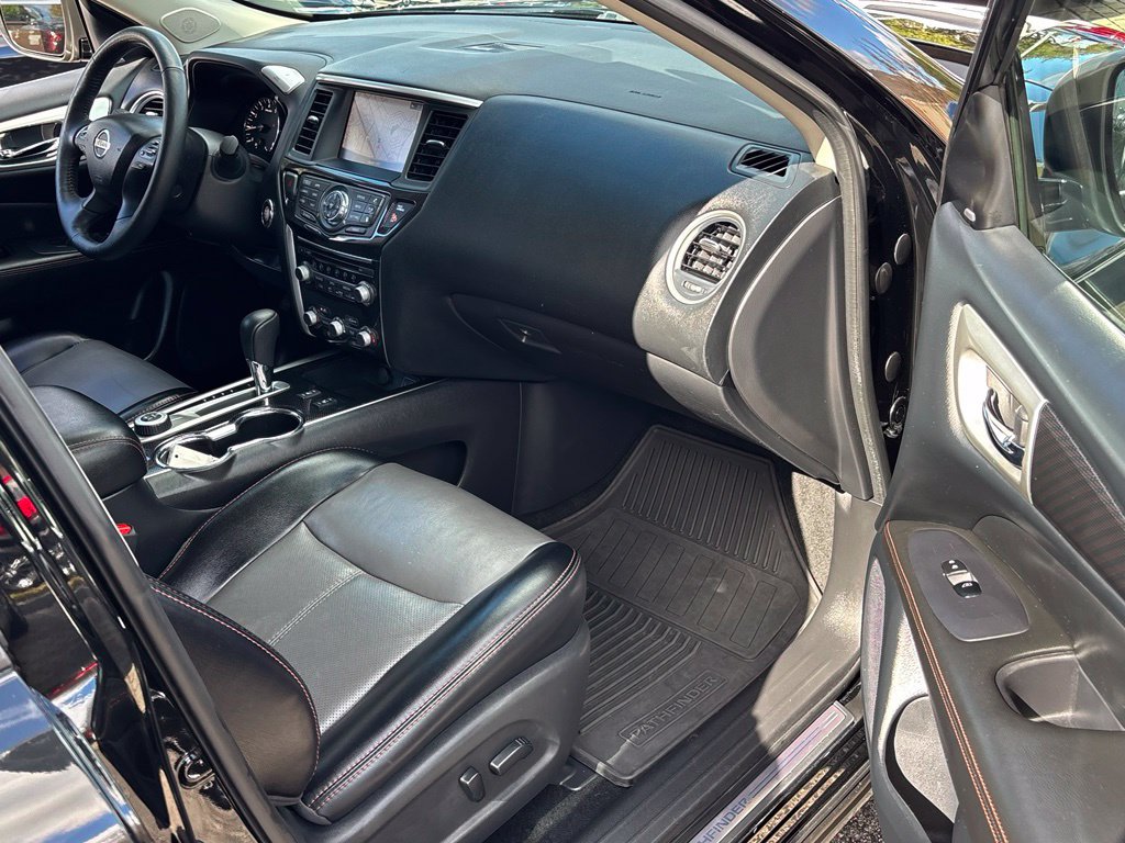 Used 2019 Nissan Pathfinder SL AWD/4WD image 30
