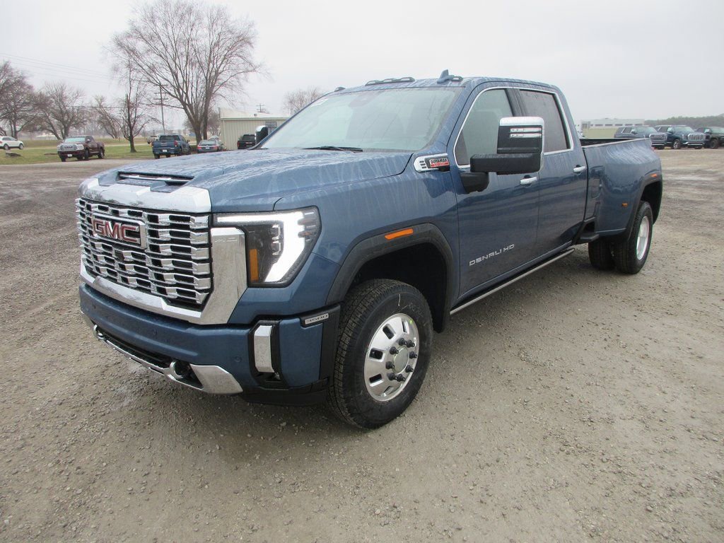 New 2026 GMC Sierra 3500 Denali w/ Denali Reserve Package image 11