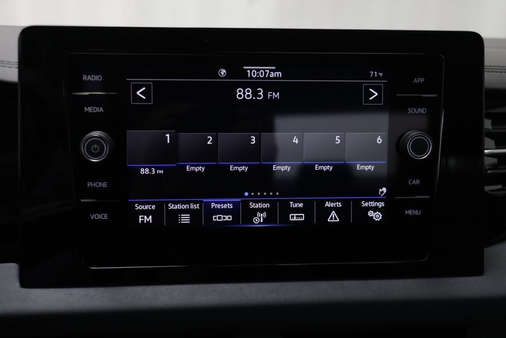 New 2027 Volkswagen Jetta SE FWD image 9