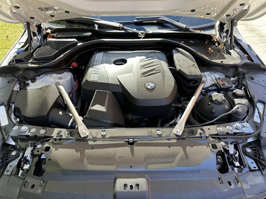 Used 2025 BMW 530i xDrive w/ Premium Package image 31