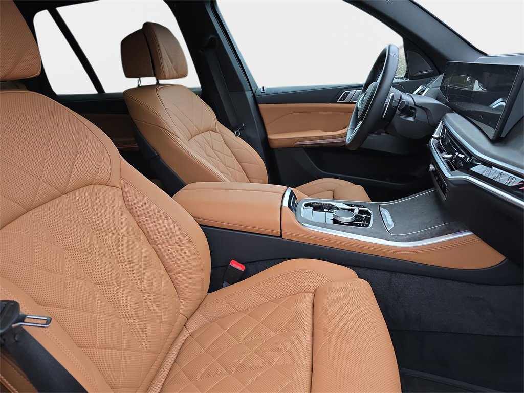 Used 2025 BMW X5 M60i w/ Climate Comfort Package image 12