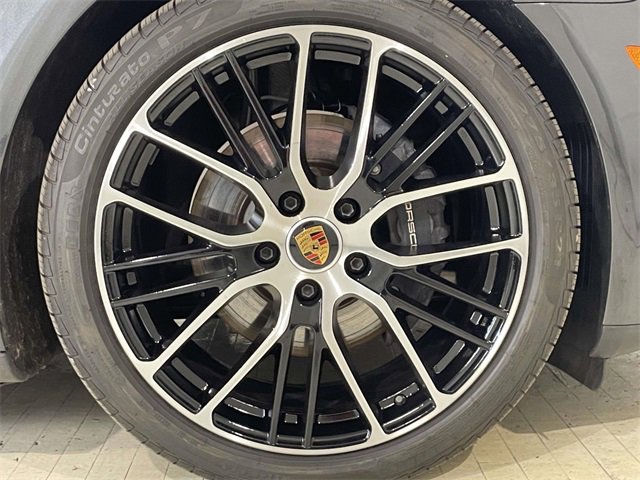 Used 2023 Porsche Panamera 4 Platinum Edition image 16