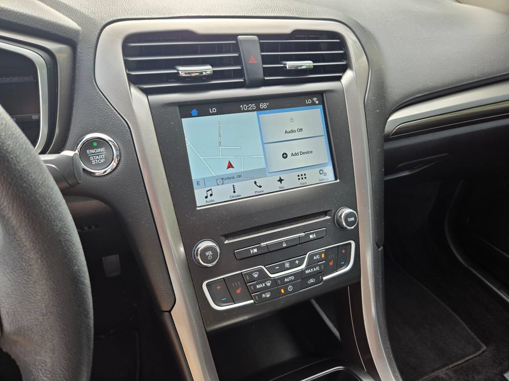 Used 2017 Ford Fusion Energi SE FWD image 27