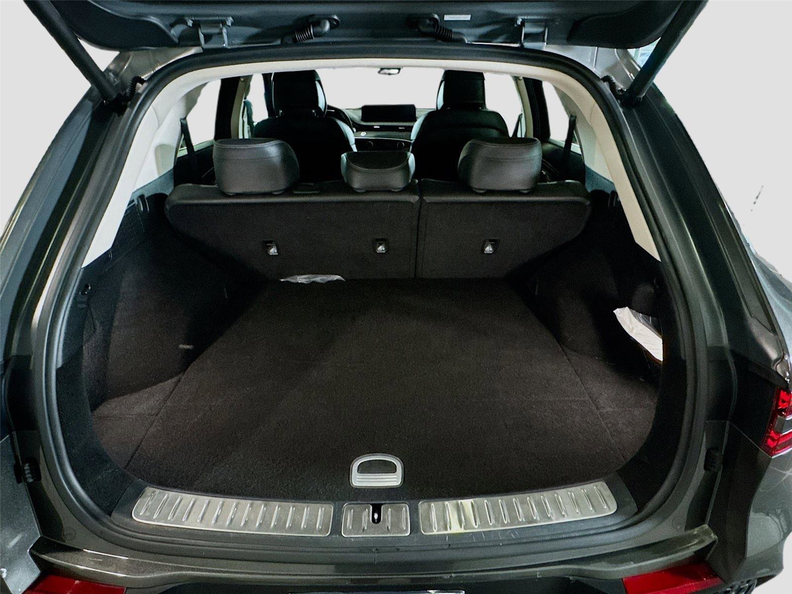 Used 2025 Genesis GV70 2.5T image 18